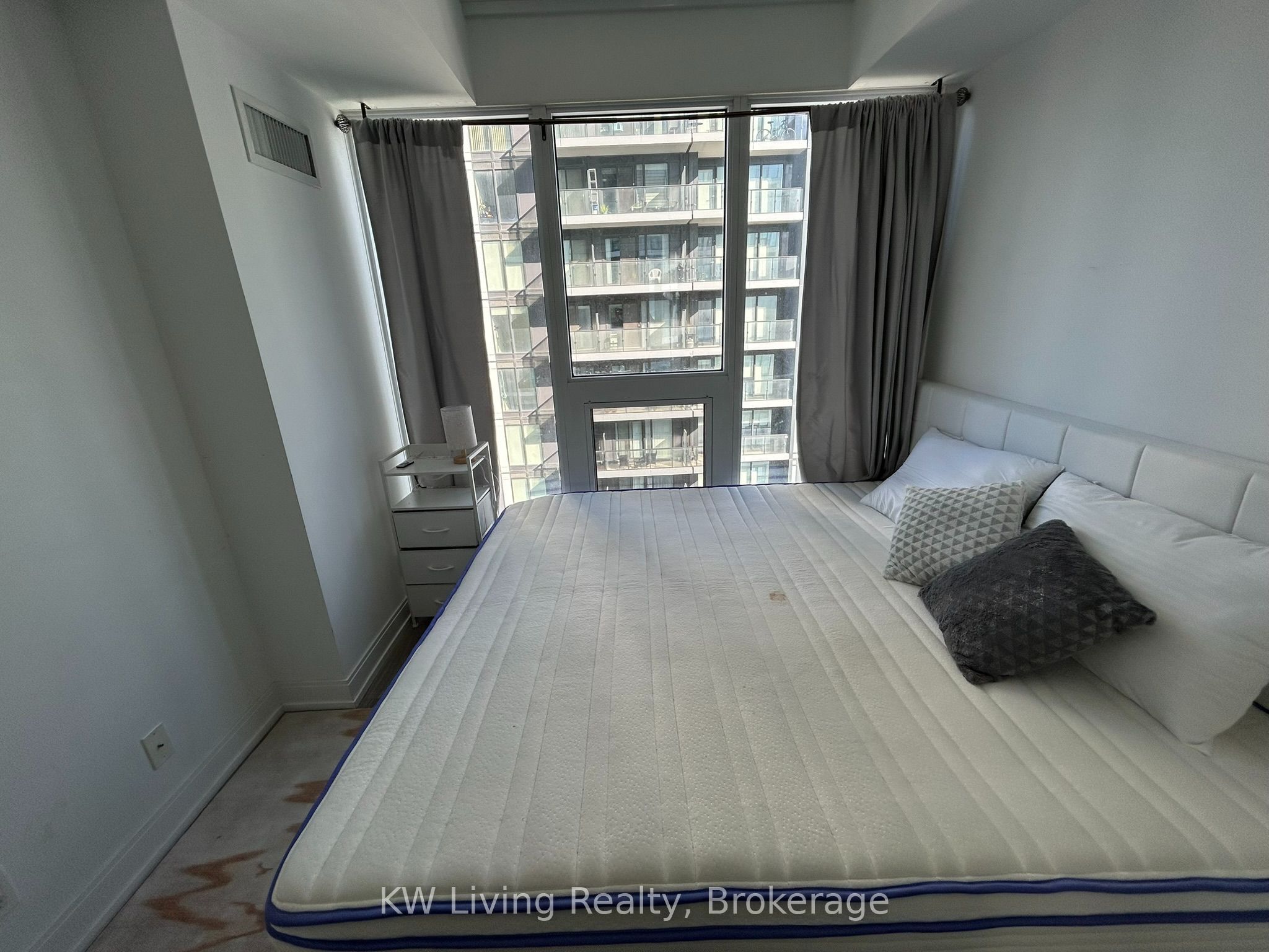 181 Dundas Street E 1601 Property Photo 15