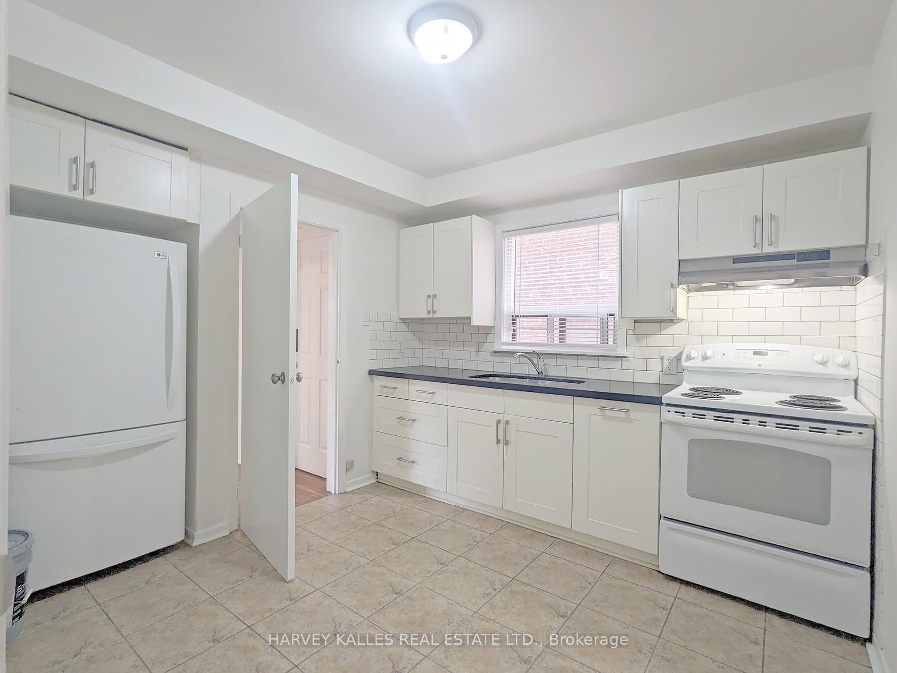 242 Robina Avenue Main Property Photo 8