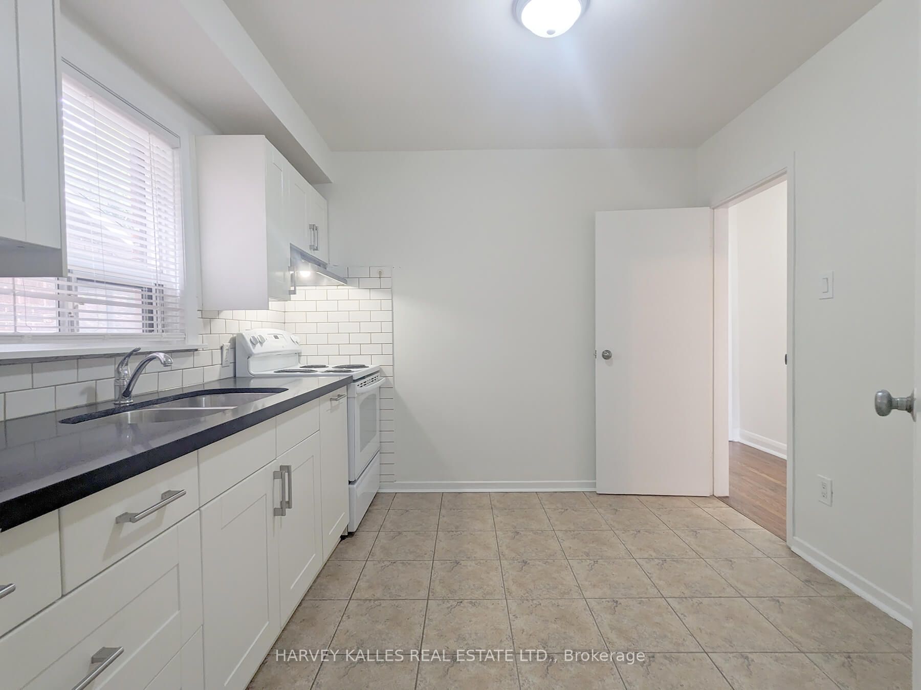 242 Robina Avenue Main Property Photo 9