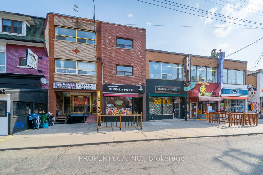 281 Augusta Avenue 2-3 Property Photo 1
