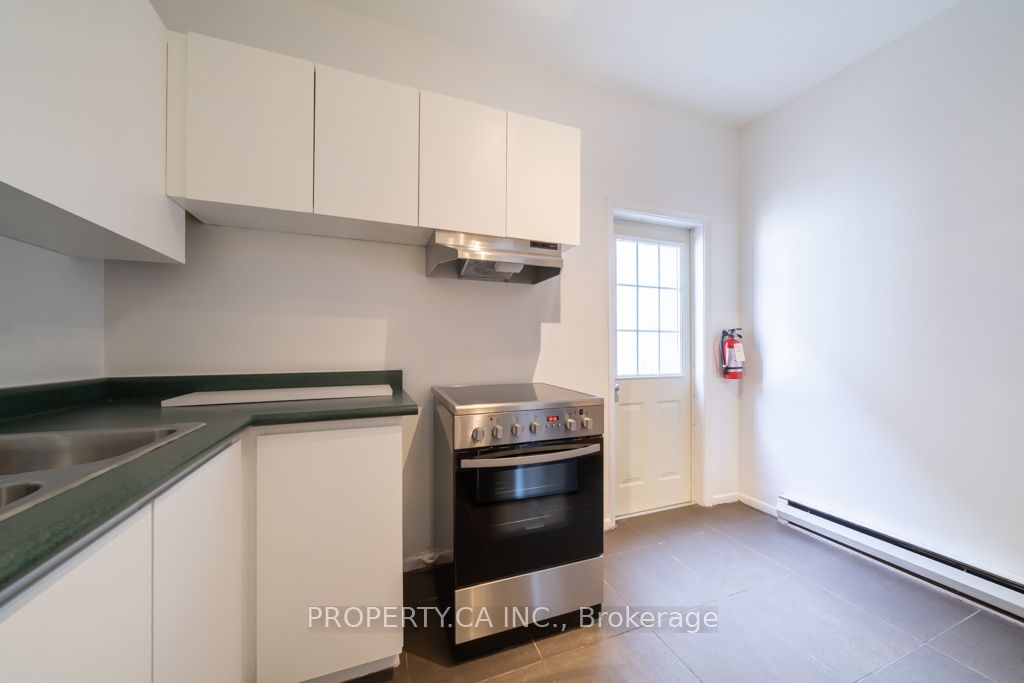 281 Augusta Avenue 2-3 Property Photo 5