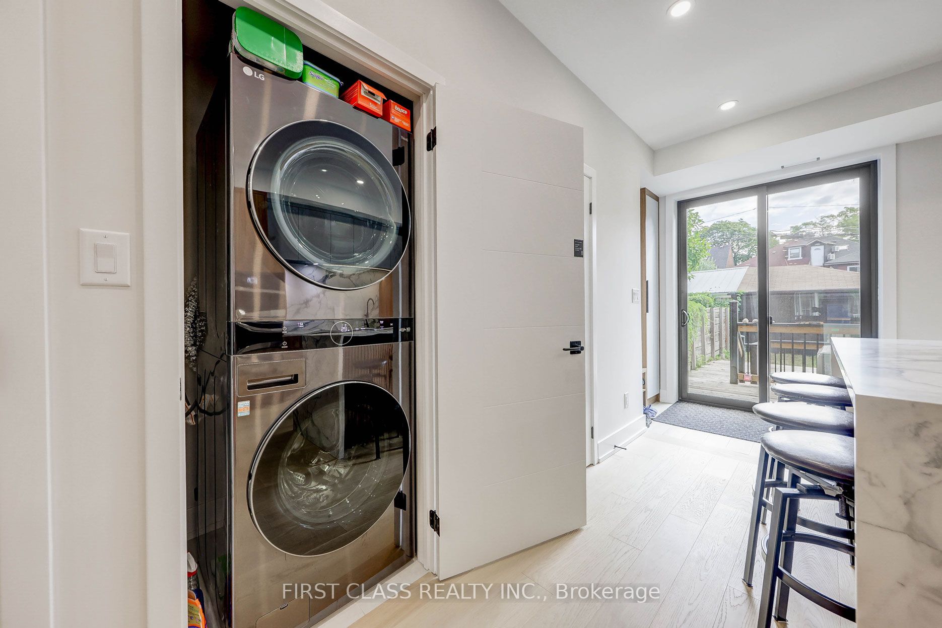 431 Roxton Road Ensuite 3 Property Photo 3