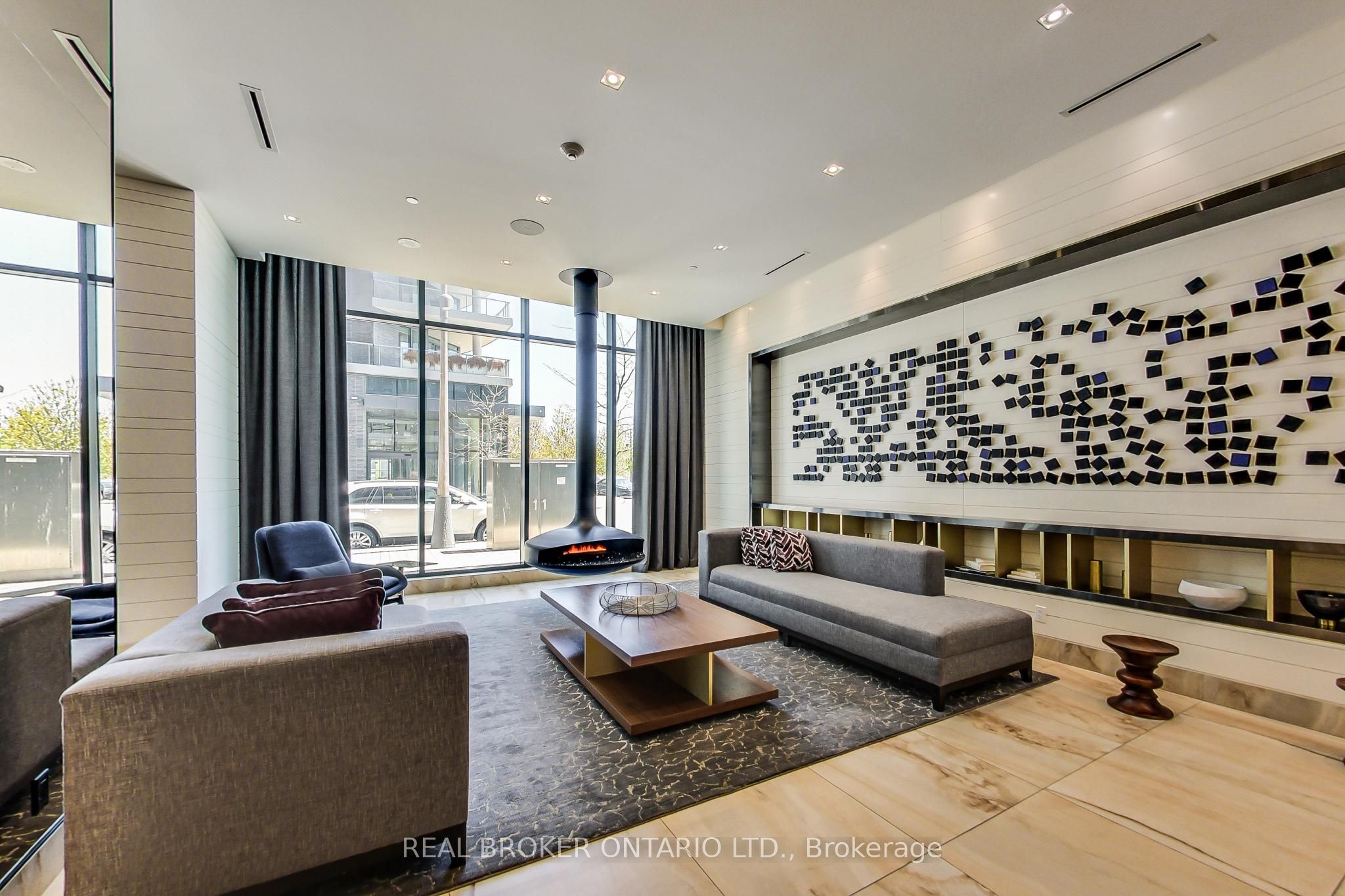 55 Merchants' Wharf 325 Property Photo 2
