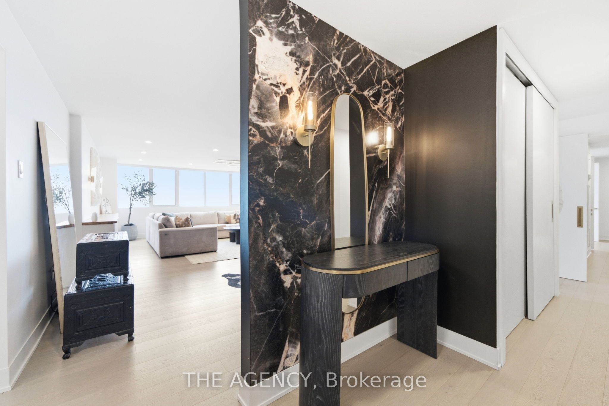 256 Jarvis Street 15c Property Photo 2