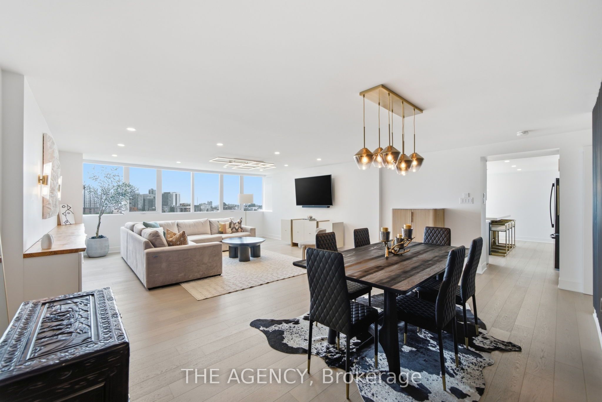 256 Jarvis Street 15c Property Photo 6