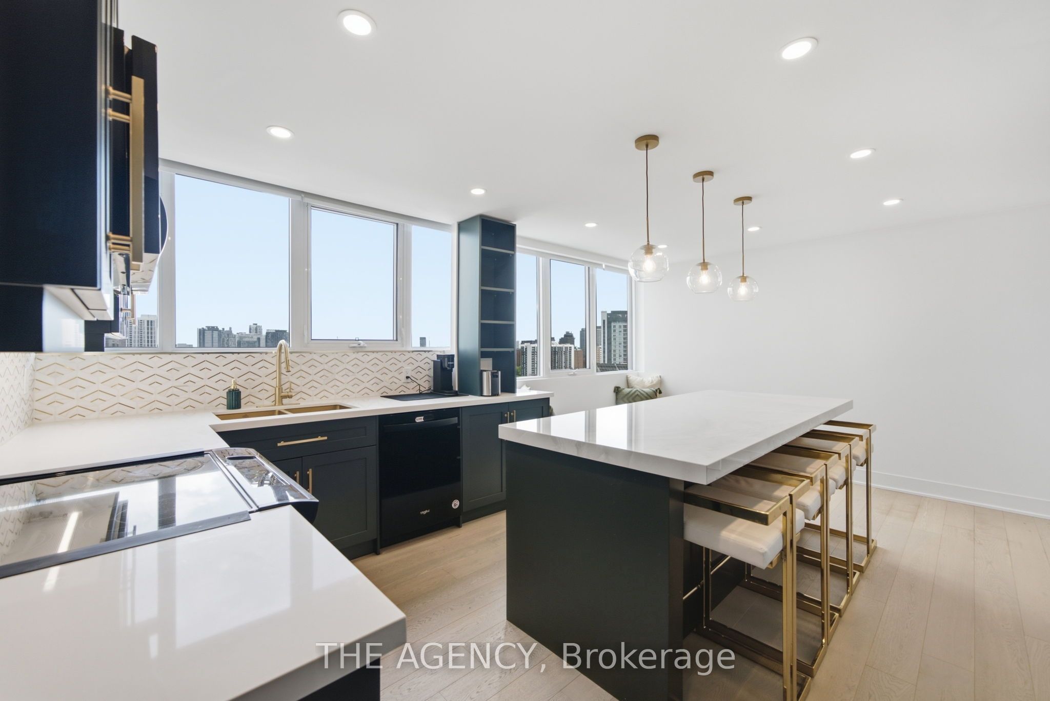 256 Jarvis Street 15c Property Photo 11