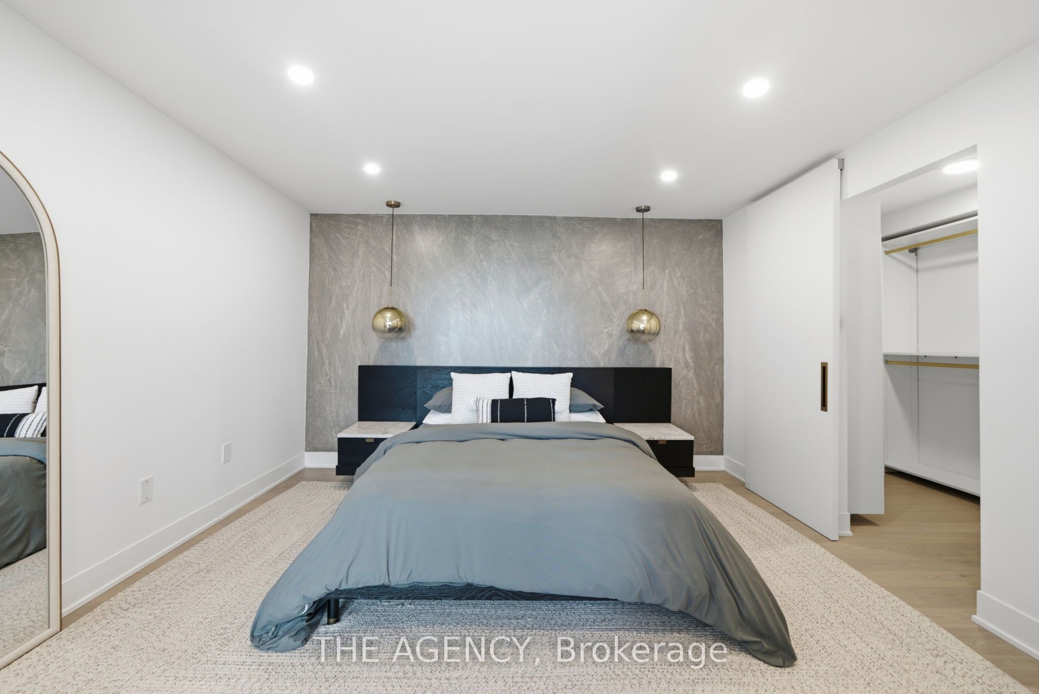 256 Jarvis Street 15c Property Photo 17