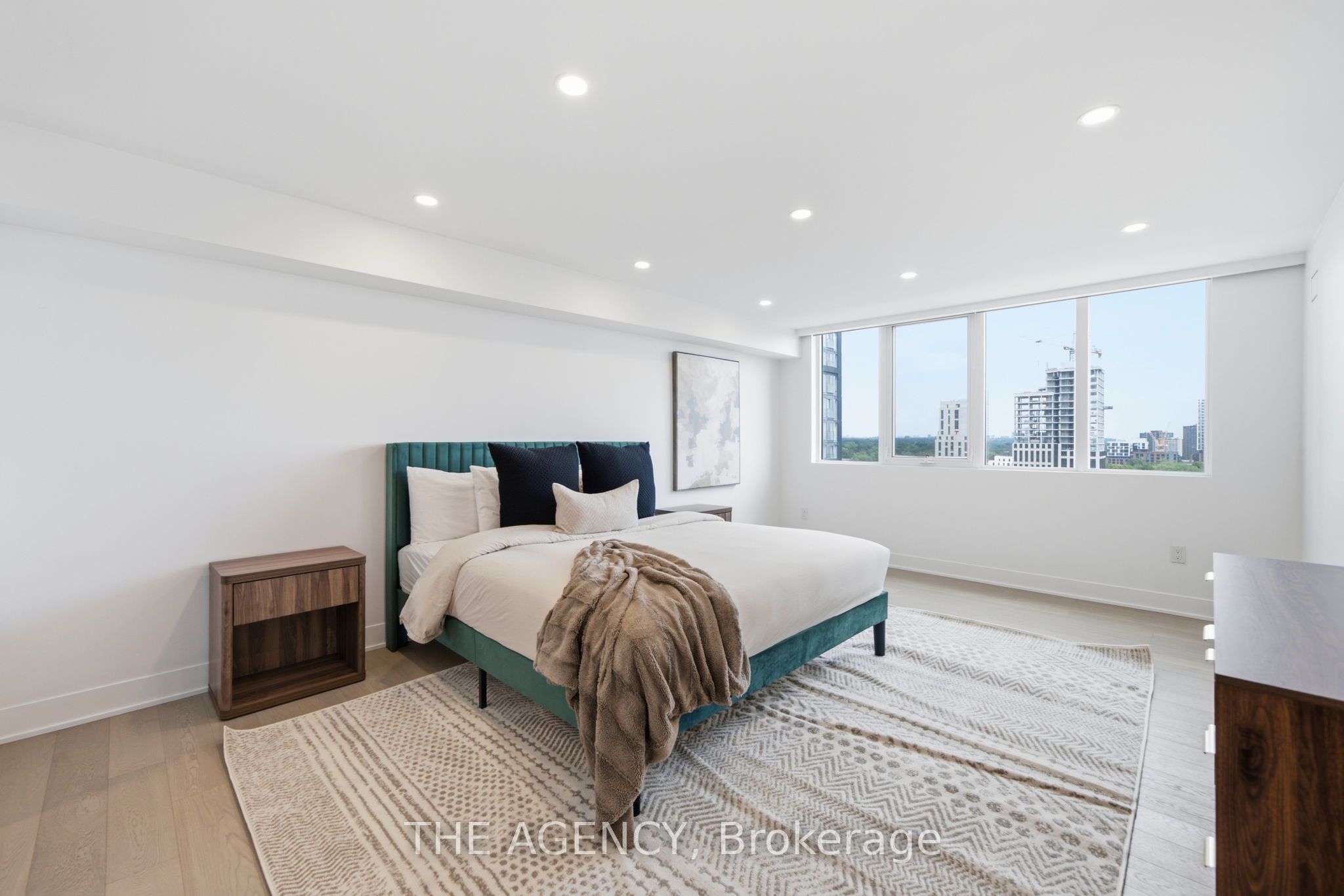 256 Jarvis Street 15c Property Photo 24