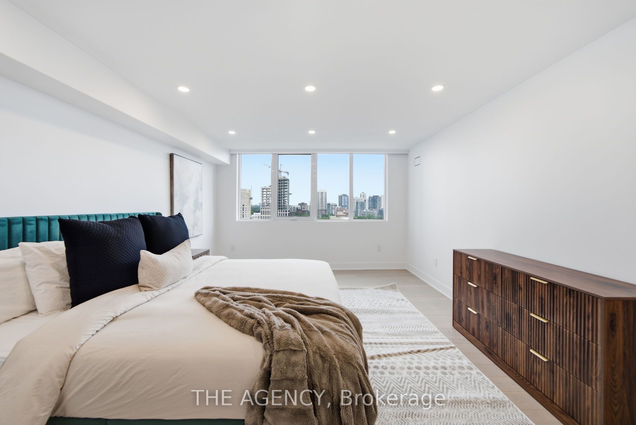 256 Jarvis Street 15c Property Photo 26