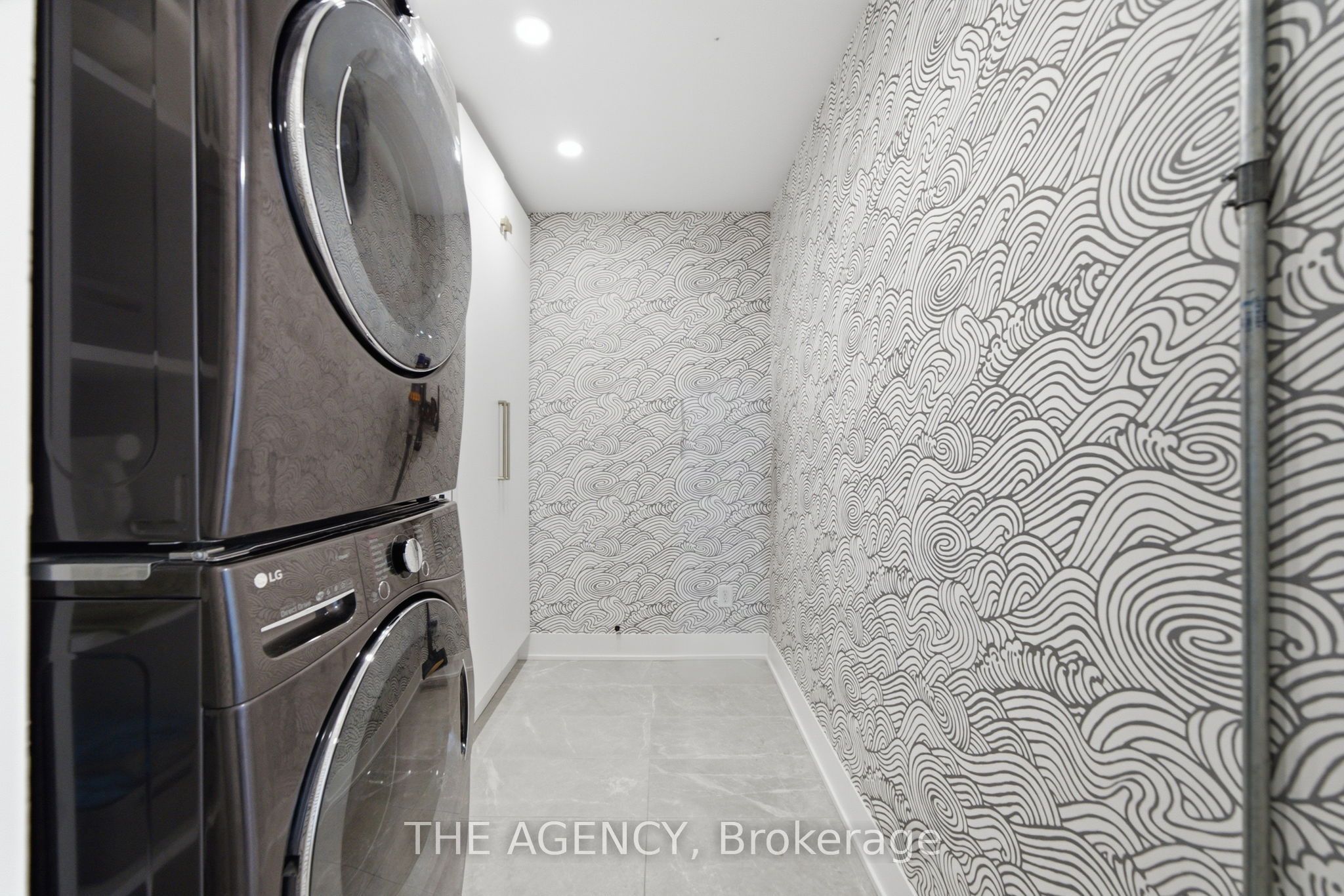 256 Jarvis Street 15c Property Photo 30