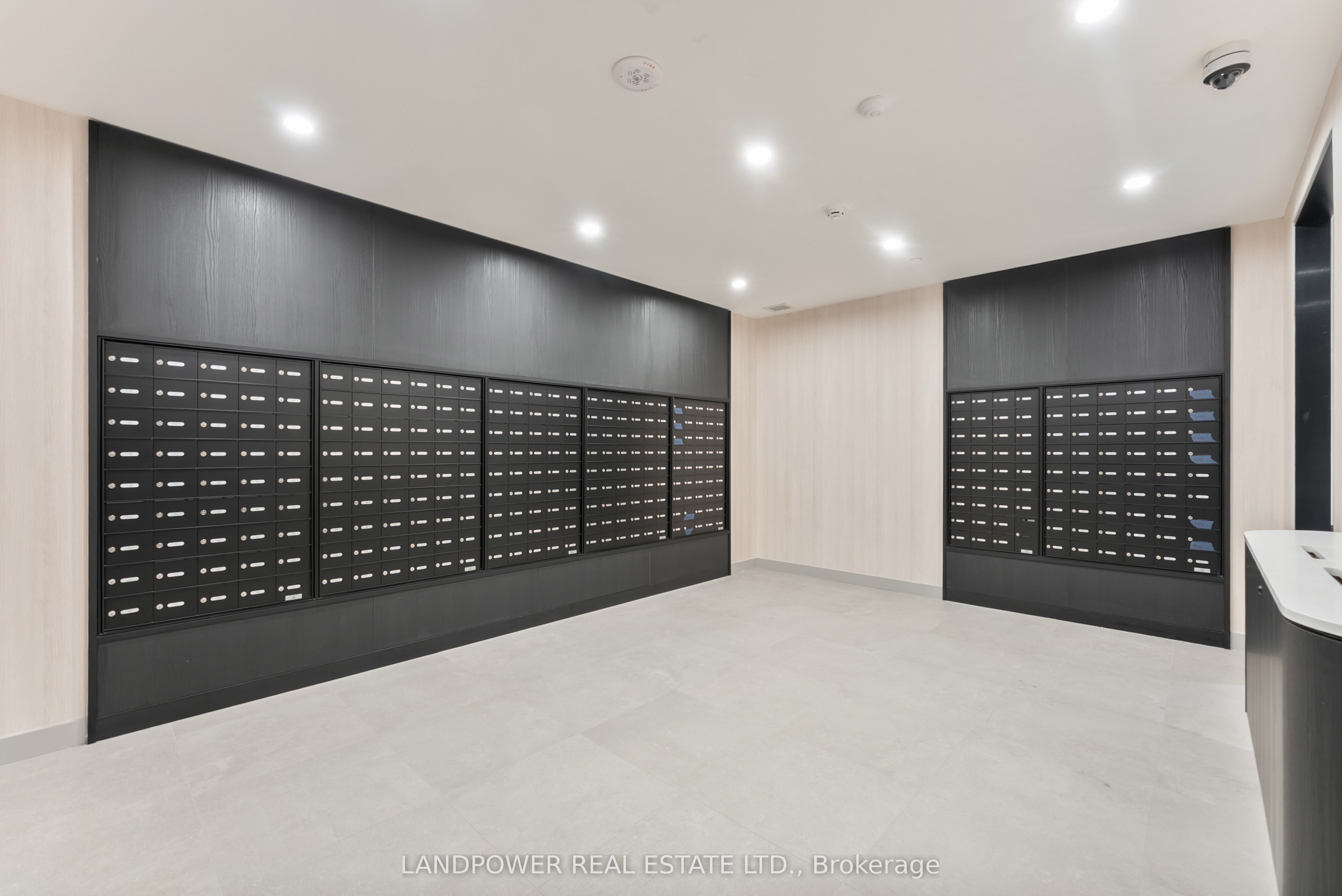 89 Montclair Avenue 1019 Property Photo 17