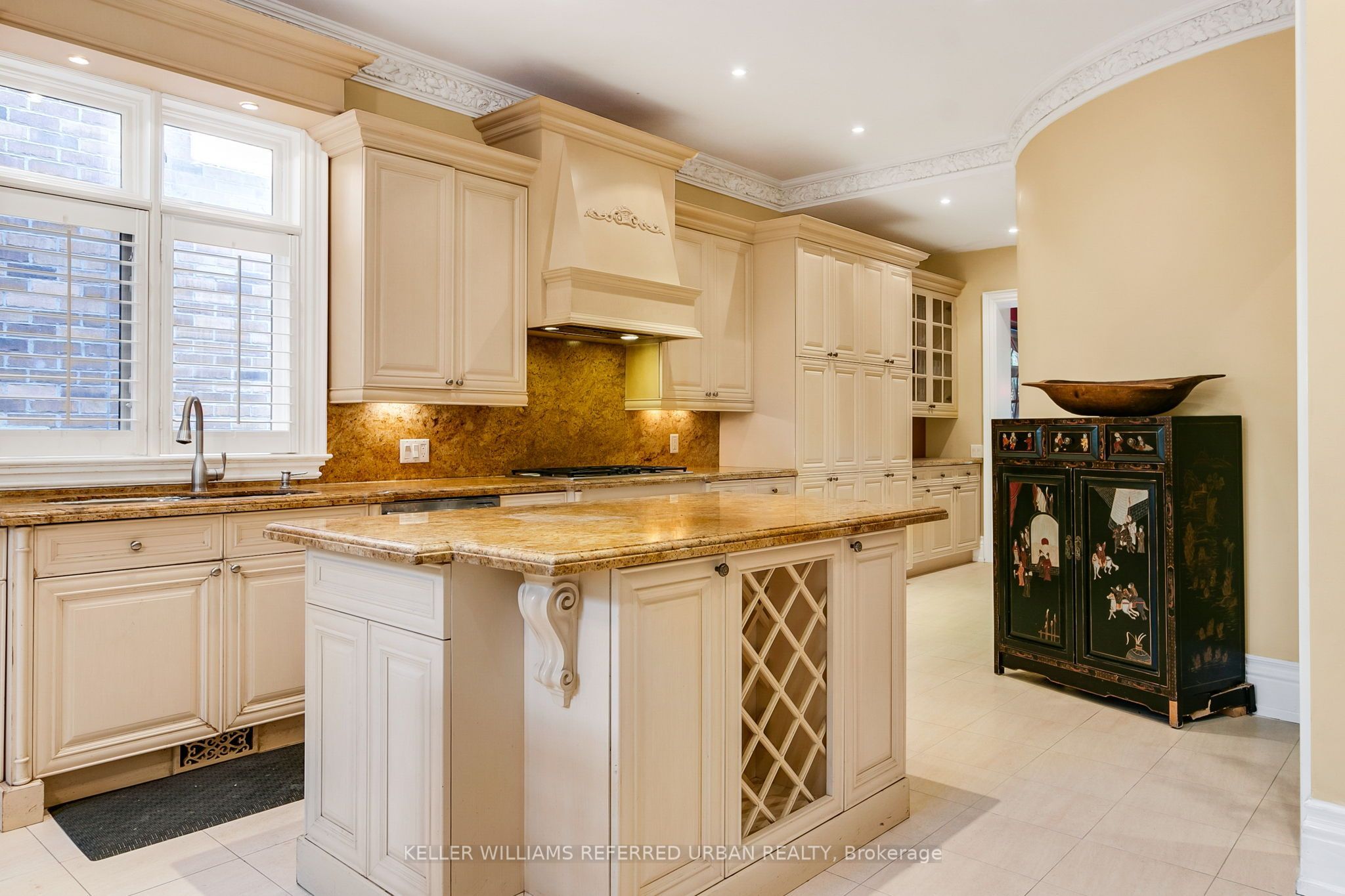 45 Mathersfield Drive Property Photo 8