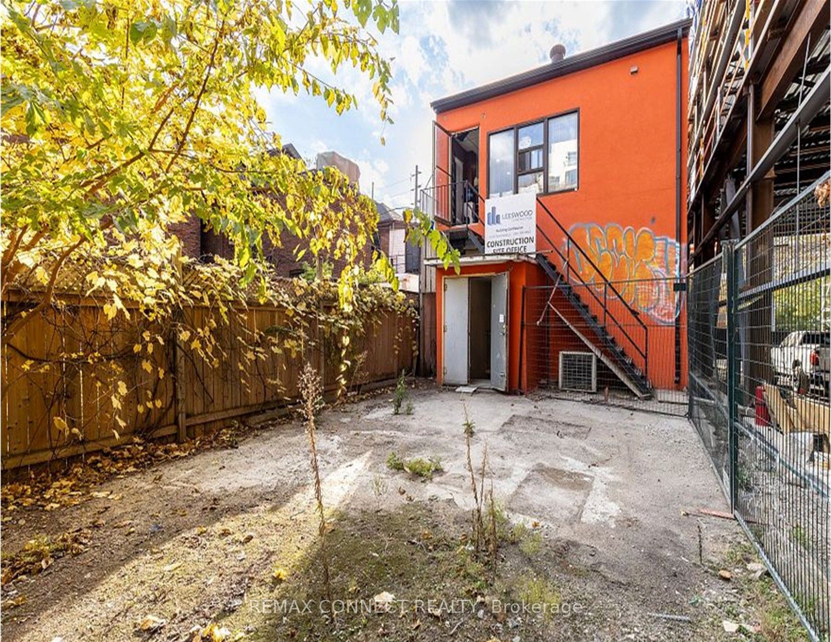 1105 Bathurst Street Property Photo 14