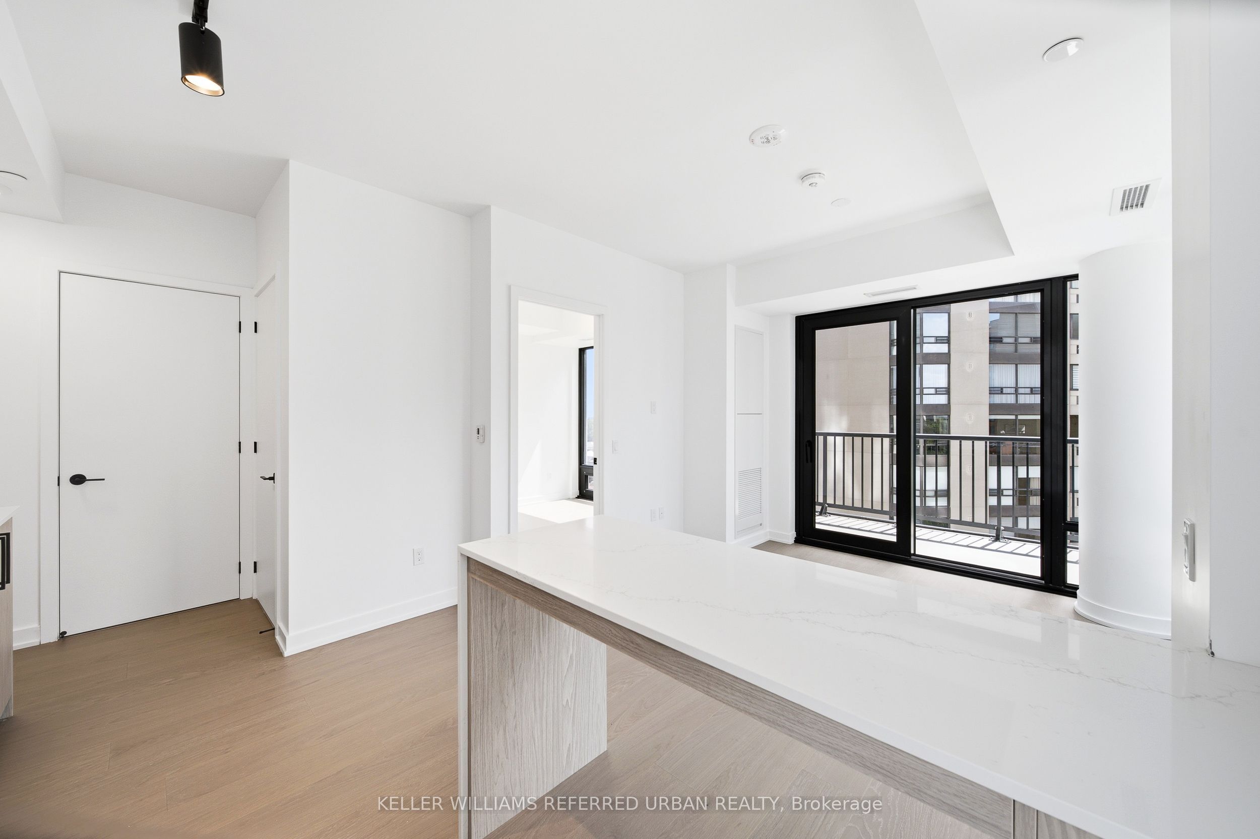 89 Montclair Avenue 1525 Property Photo 7
