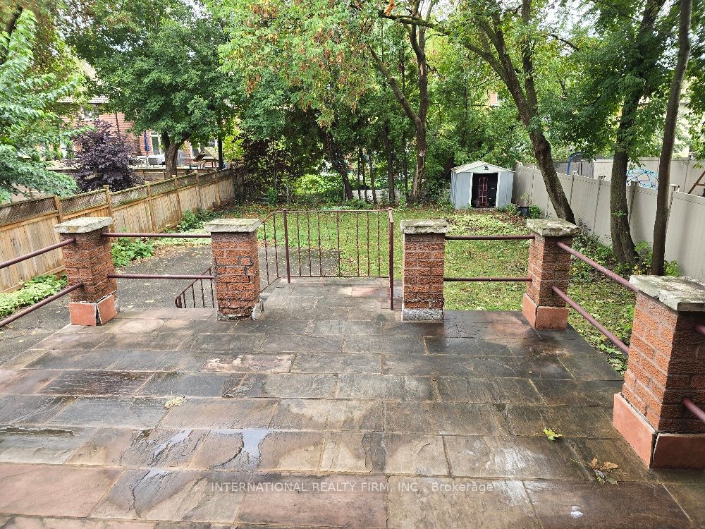 607 Coldstream Avenue Property Photo 3