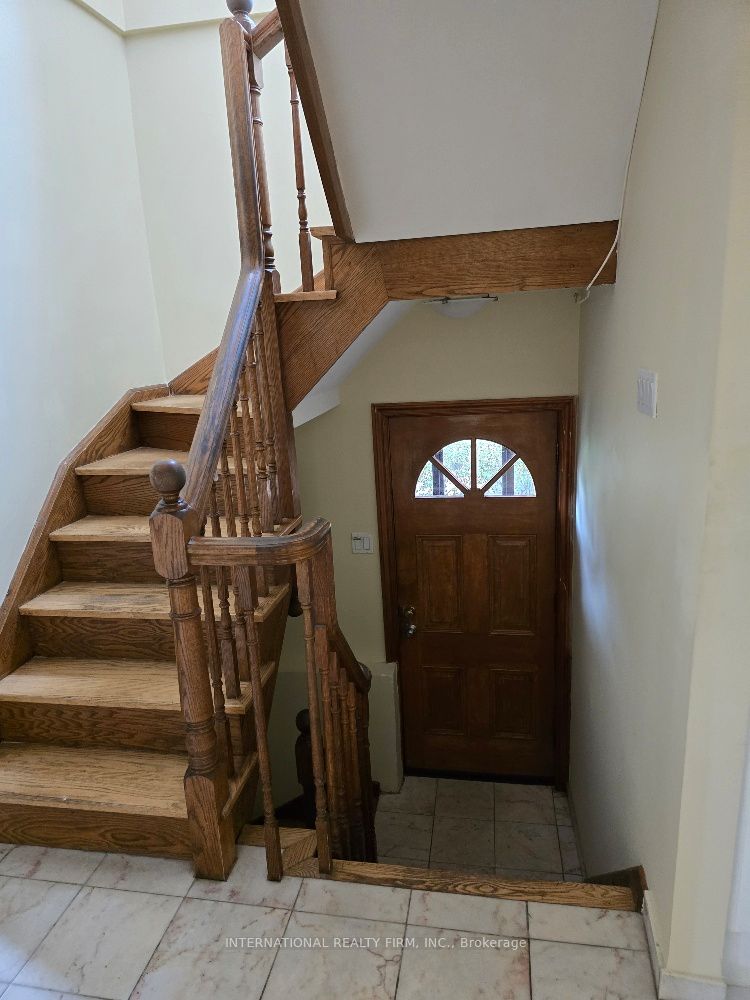 607 Coldstream Avenue Property Photo 4
