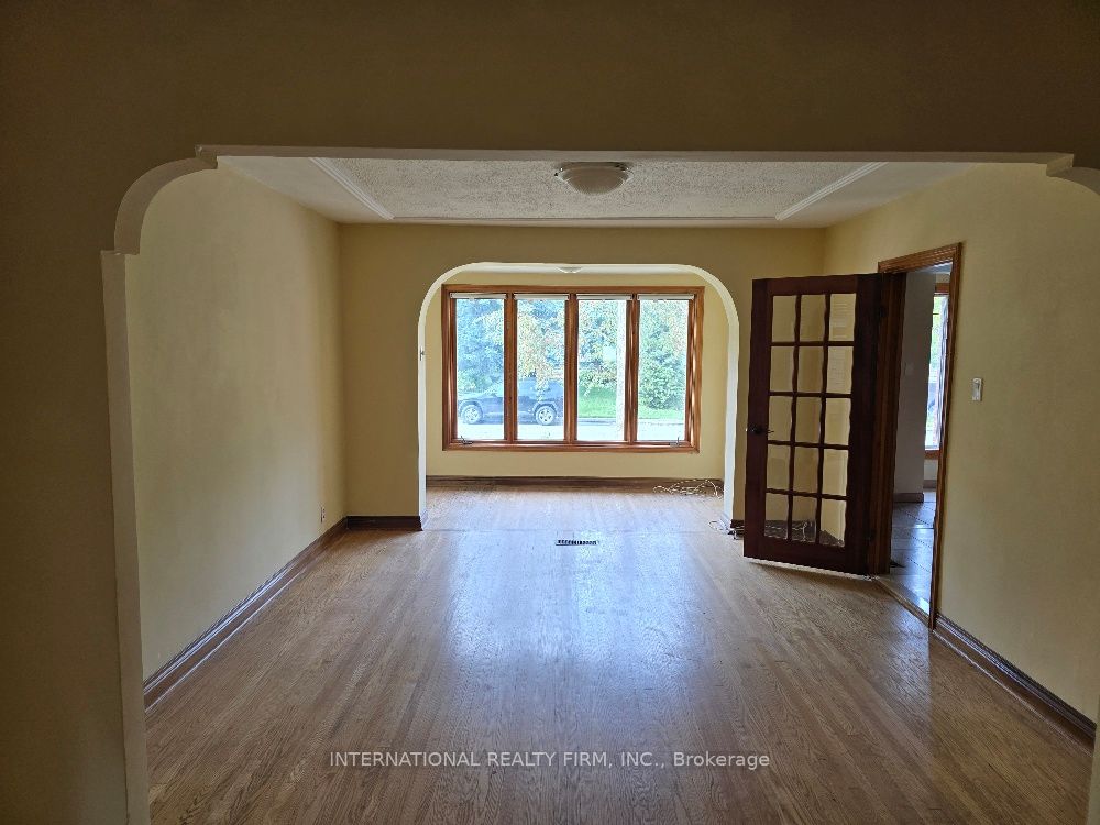 607 Coldstream Avenue Property Photo 7