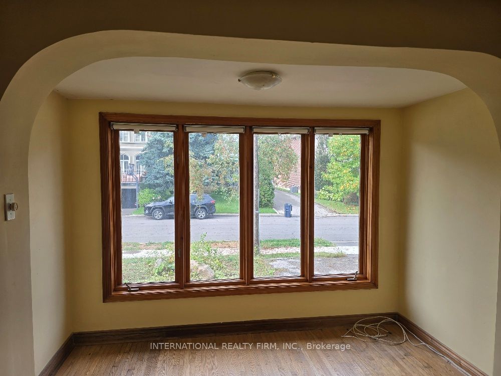 607 Coldstream Avenue Property Photo 8