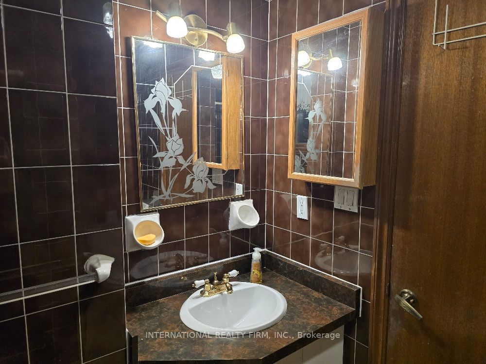 607 Coldstream Avenue Property Photo 22