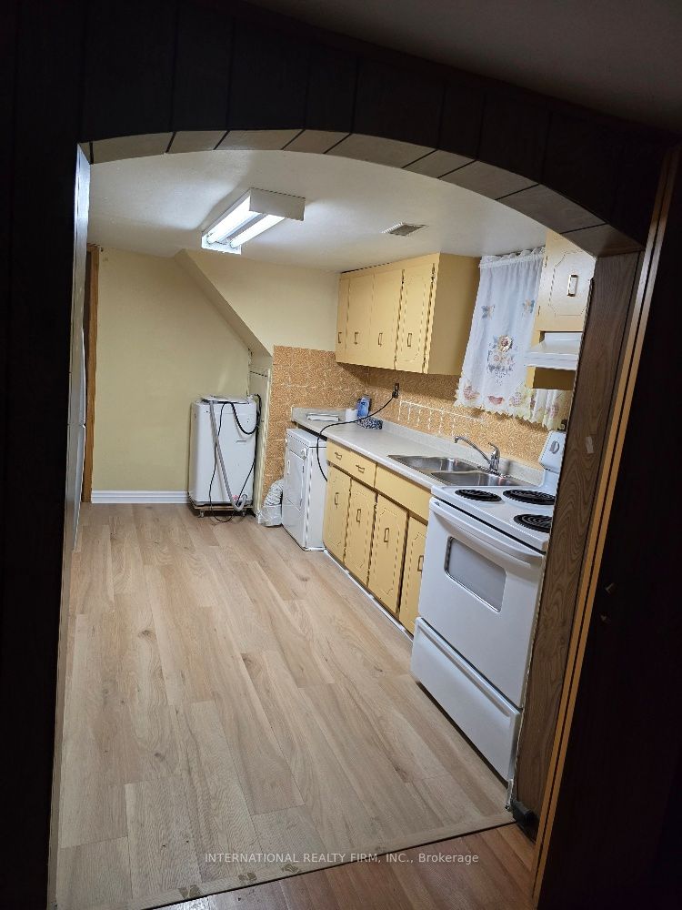 607 Coldstream Avenue Property Photo 28