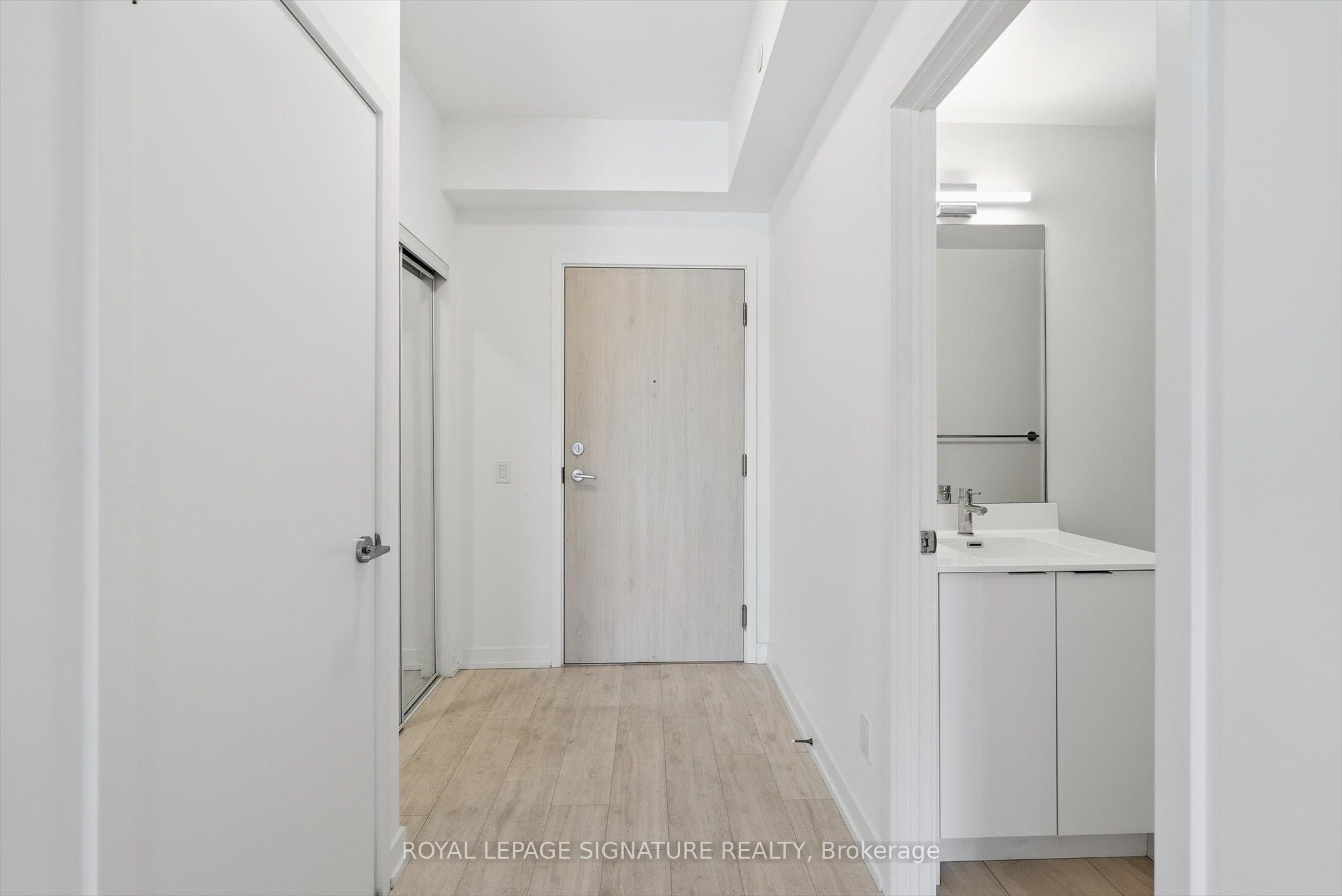 181 Sheppard Avenue E 503 Property Photo 3