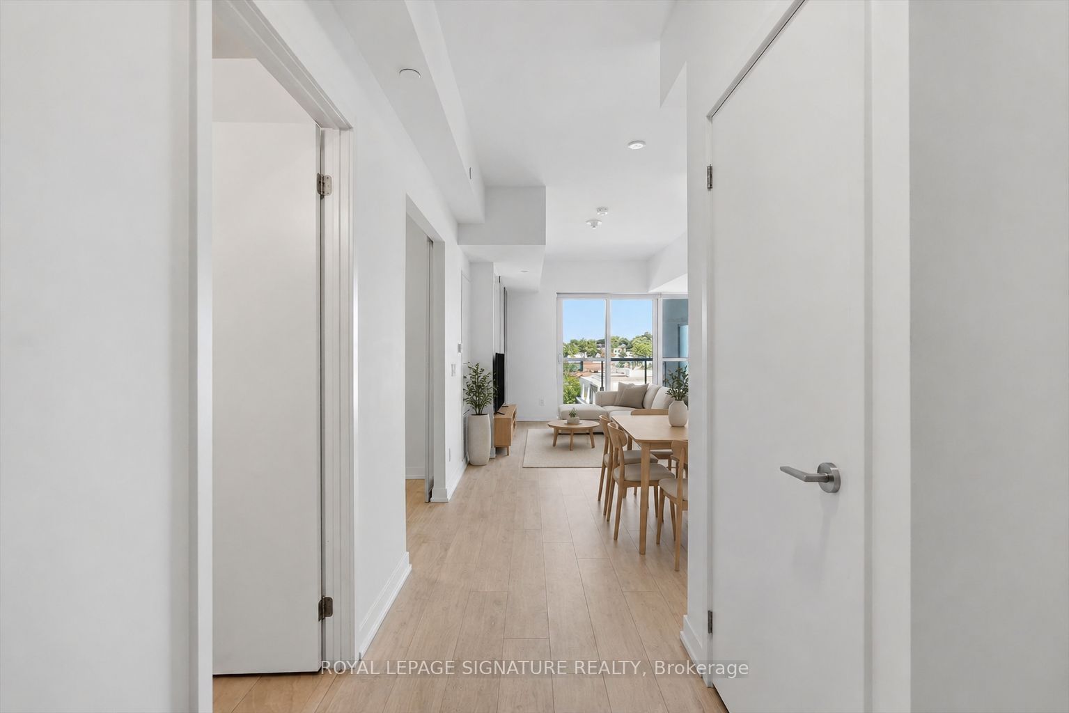 181 Sheppard Avenue E 503 Property Photo 4