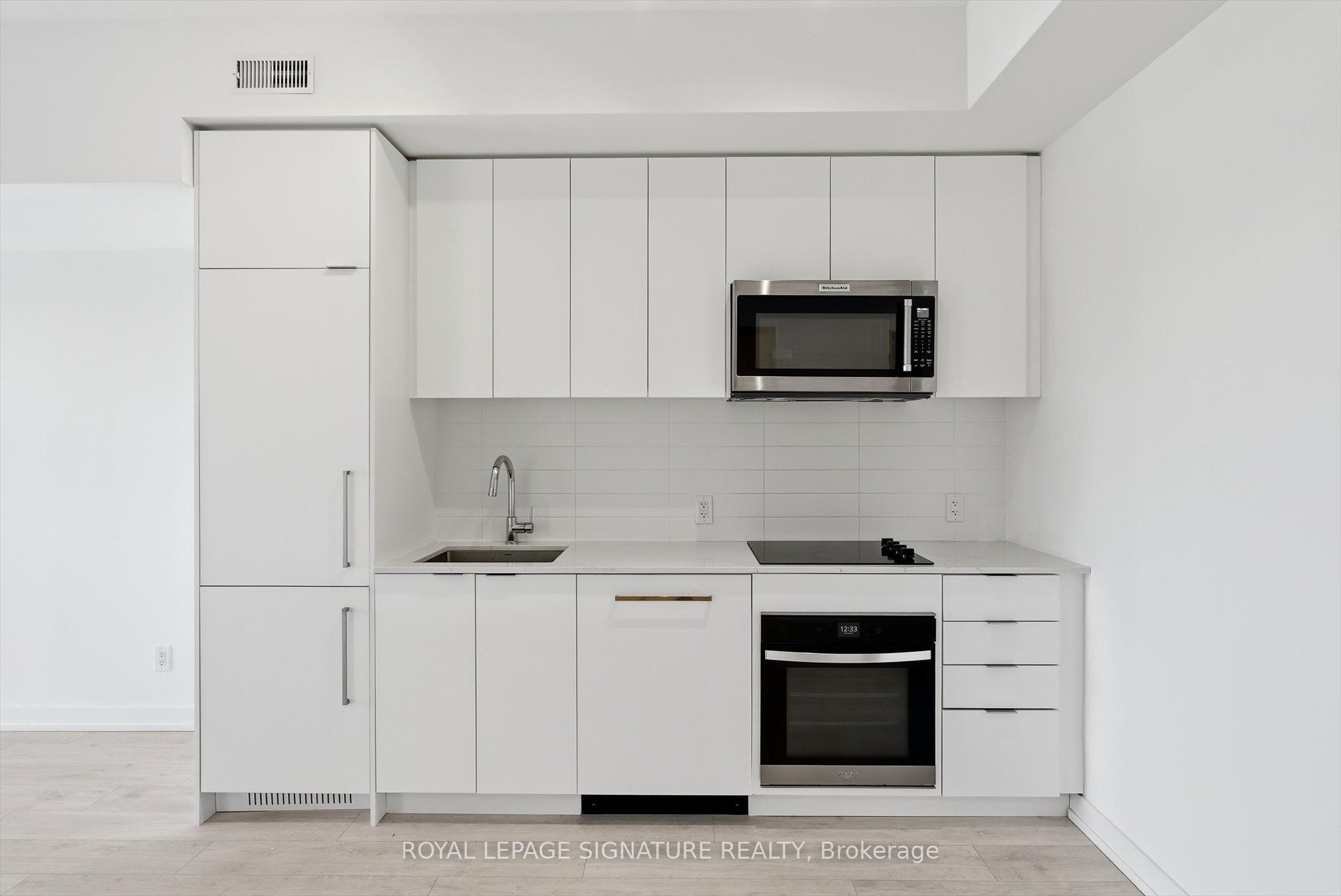 181 Sheppard Avenue E 503 Property Photo 6