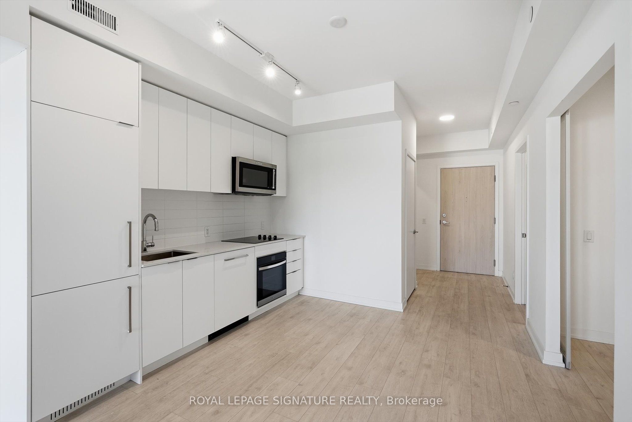 181 Sheppard Avenue E 503 Property Photo 7