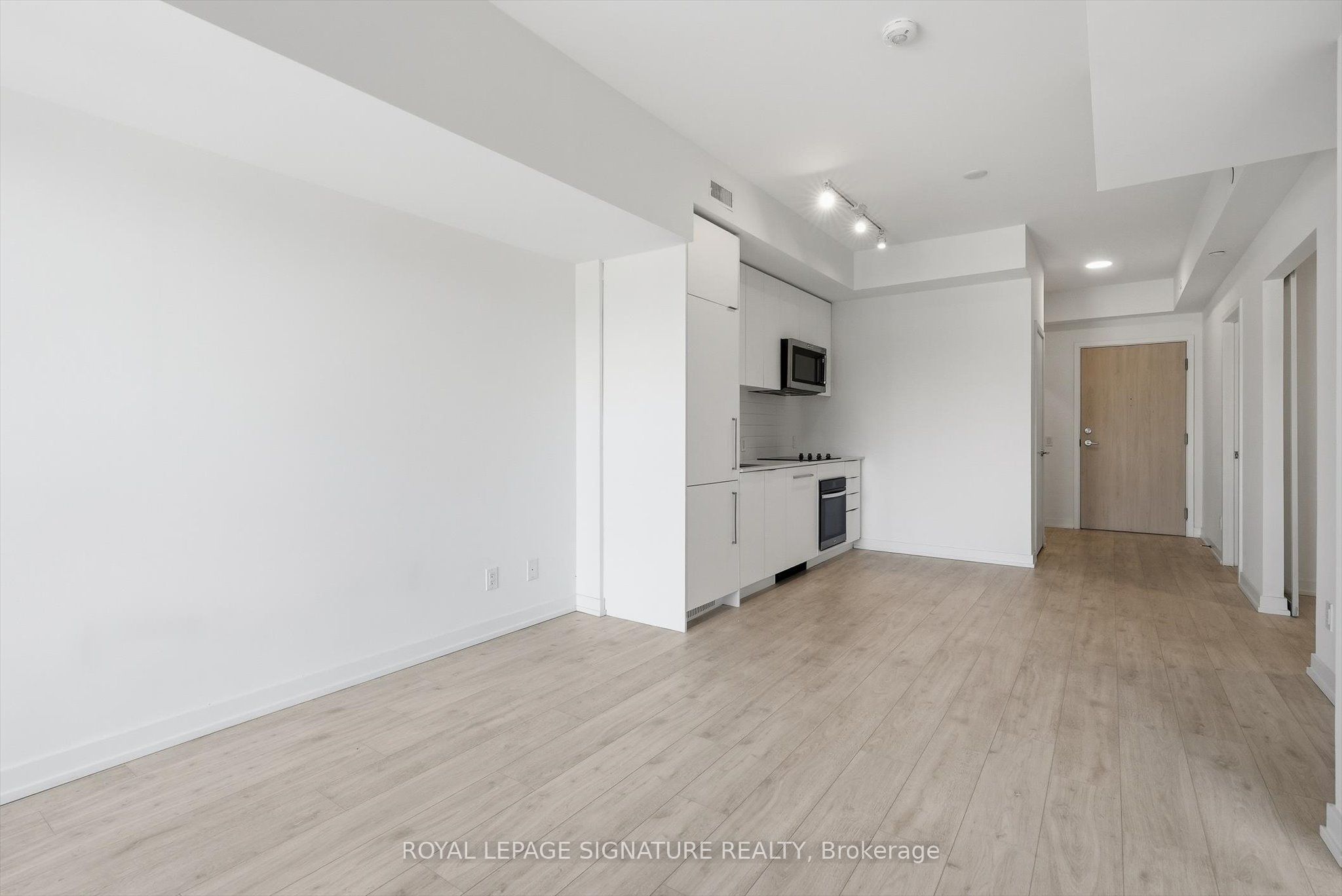 181 Sheppard Avenue E 503 Property Photo 13