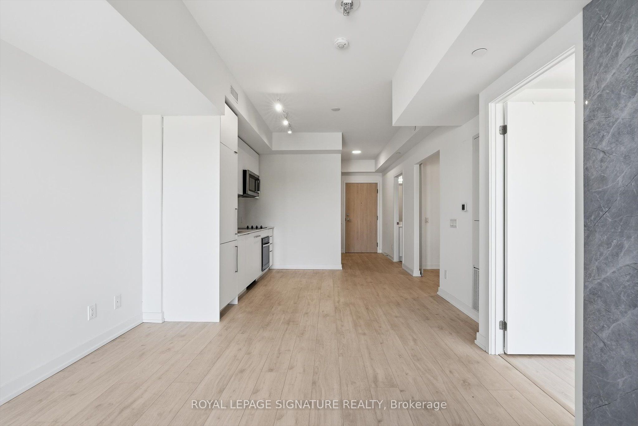 181 Sheppard Avenue E 503 Property Photo 14