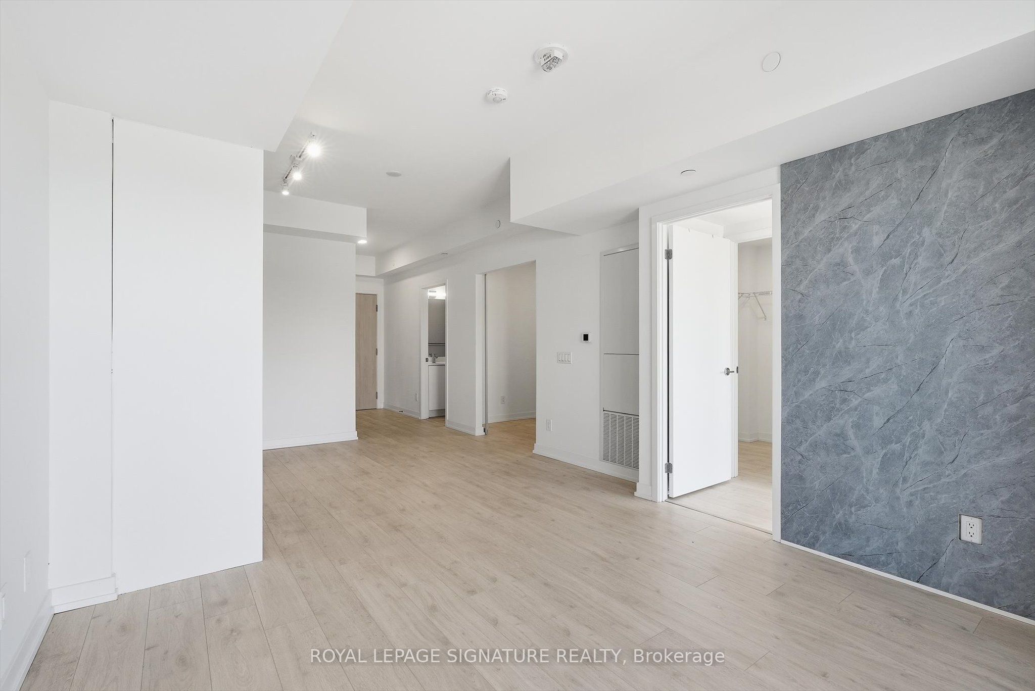 181 Sheppard Avenue E 503 Property Photo 15