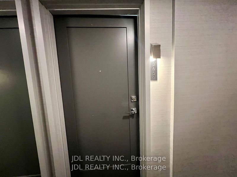 42 Charles Street E 3609 Property Photo 10