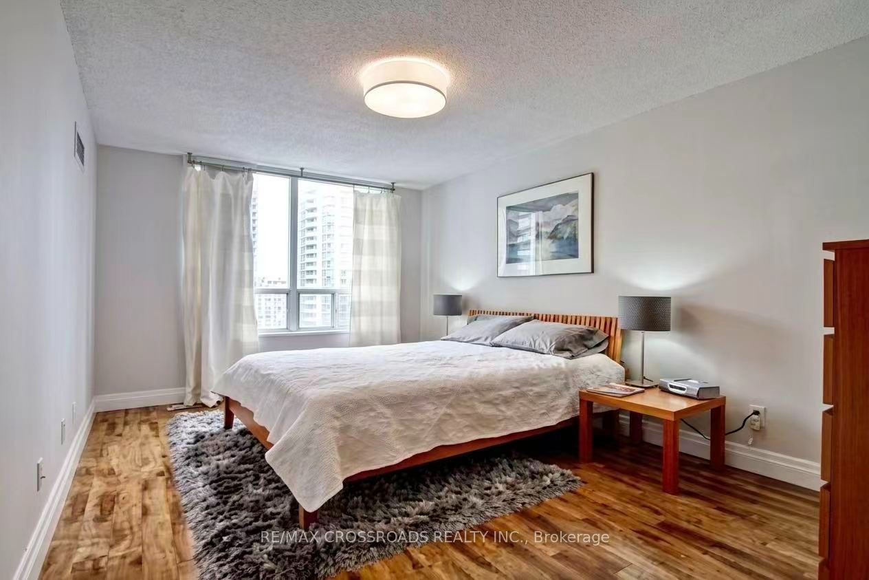 28 Empress Avenue 2012 Property Photo 4