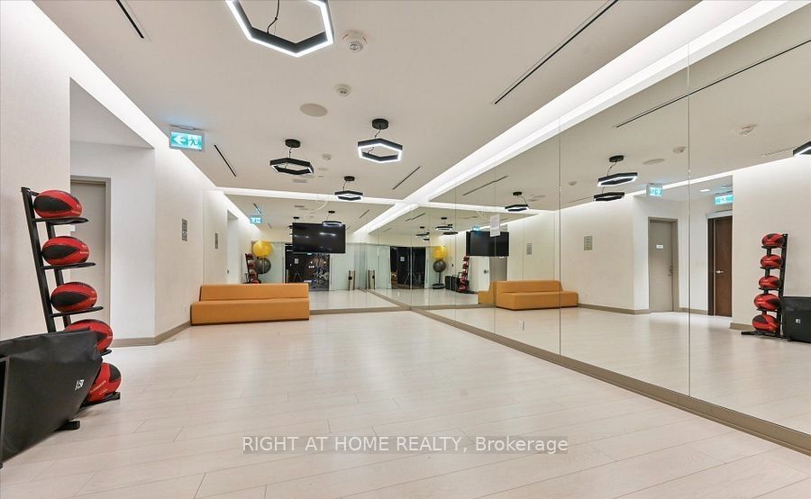 6 Sonic Way 1405 Property Photo 18