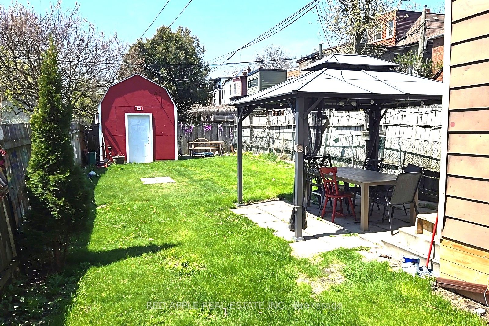 546 Dufferin Street Property Photo 29