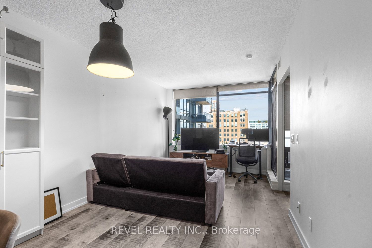 438 King Street W 1119 Property Photo 4