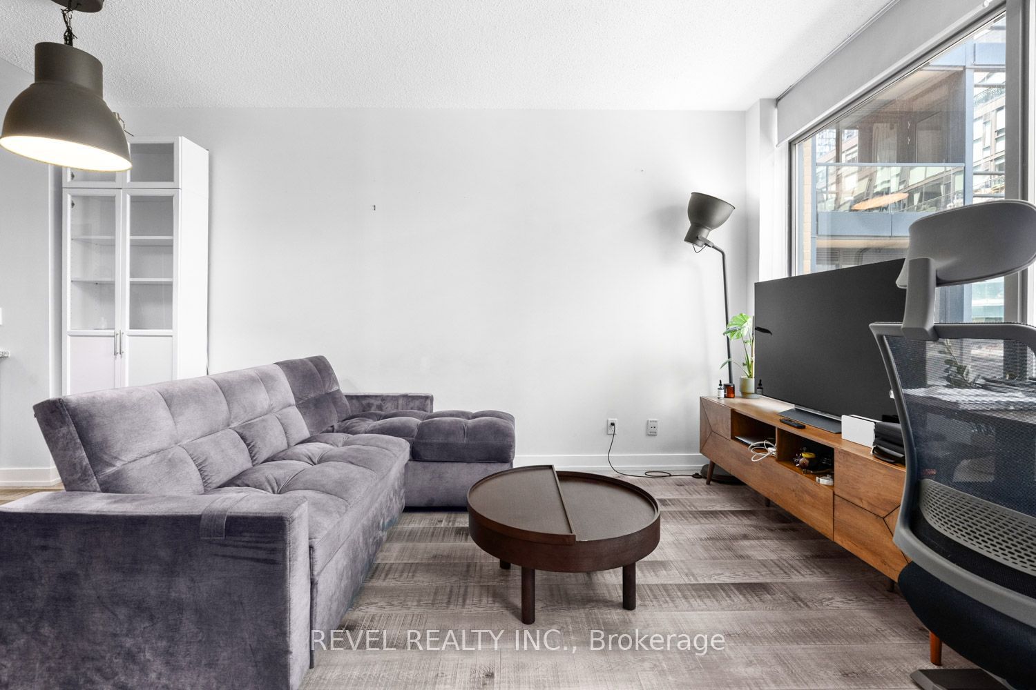 438 King Street W 1119 Property Photo 6