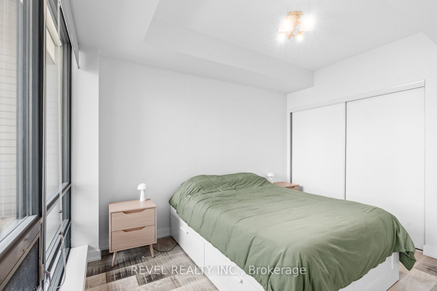 438 King Street W 1119 Property Photo 17