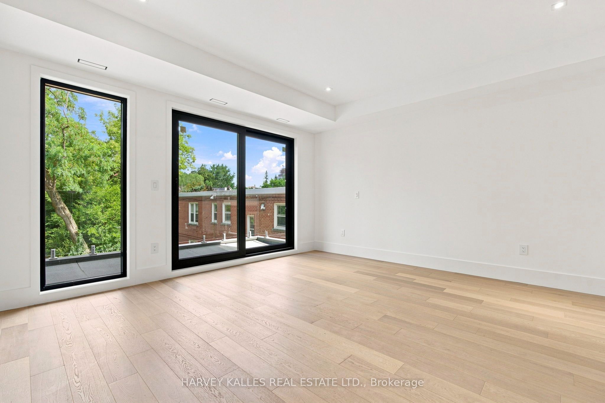 106 Heath Street W Property Photo 19