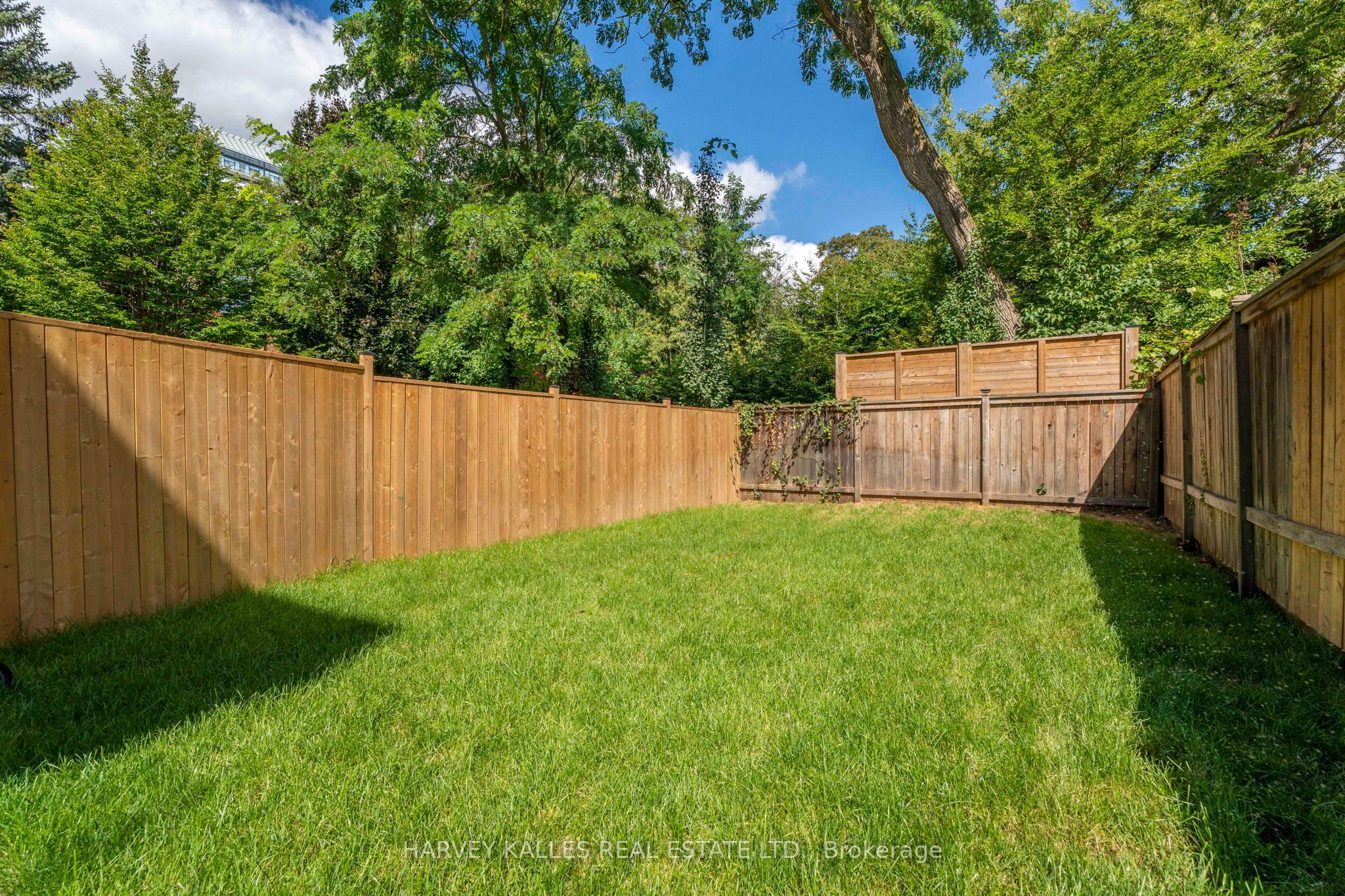 106 Heath Street W Property Photo 49