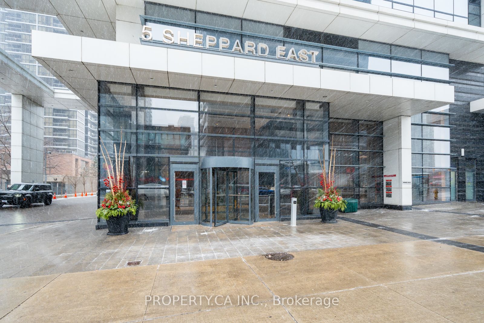 5 Sheppard Avenue E 4221 Property Photo 1