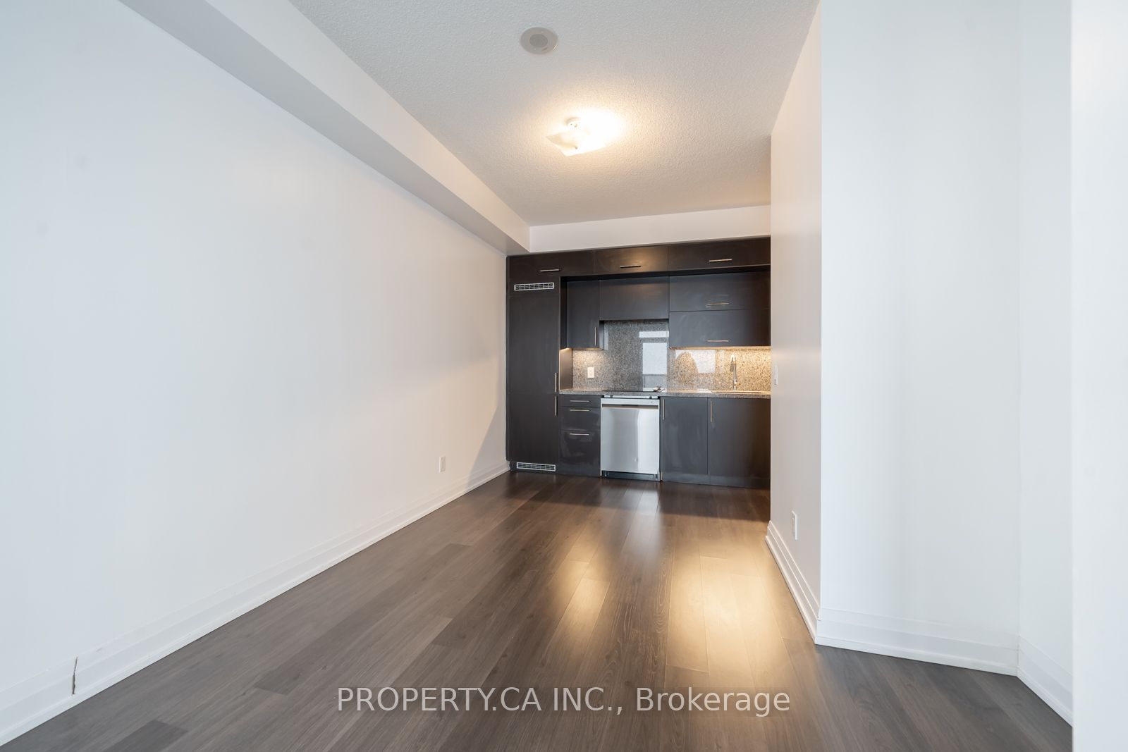 5 Sheppard Avenue E 4221 Property Photo 9