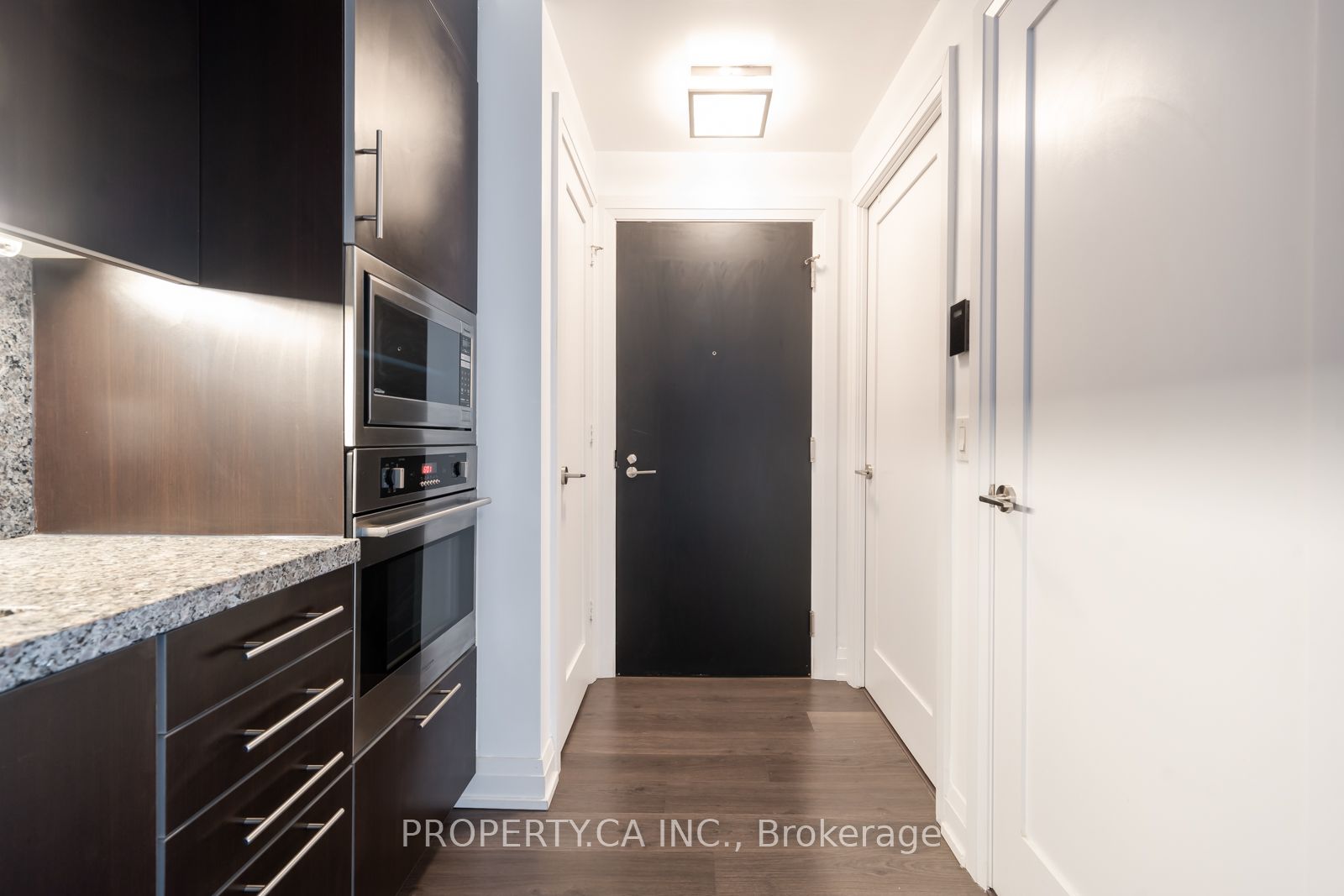 5 Sheppard Avenue E 4221 Property Photo 11