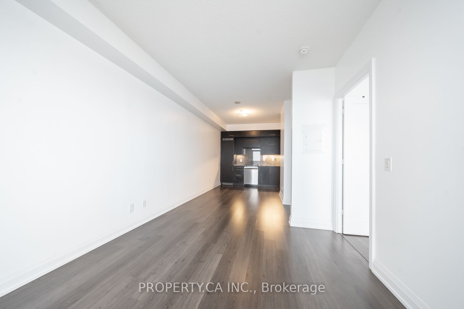 5 Sheppard Avenue E 4221 Property Photo 12