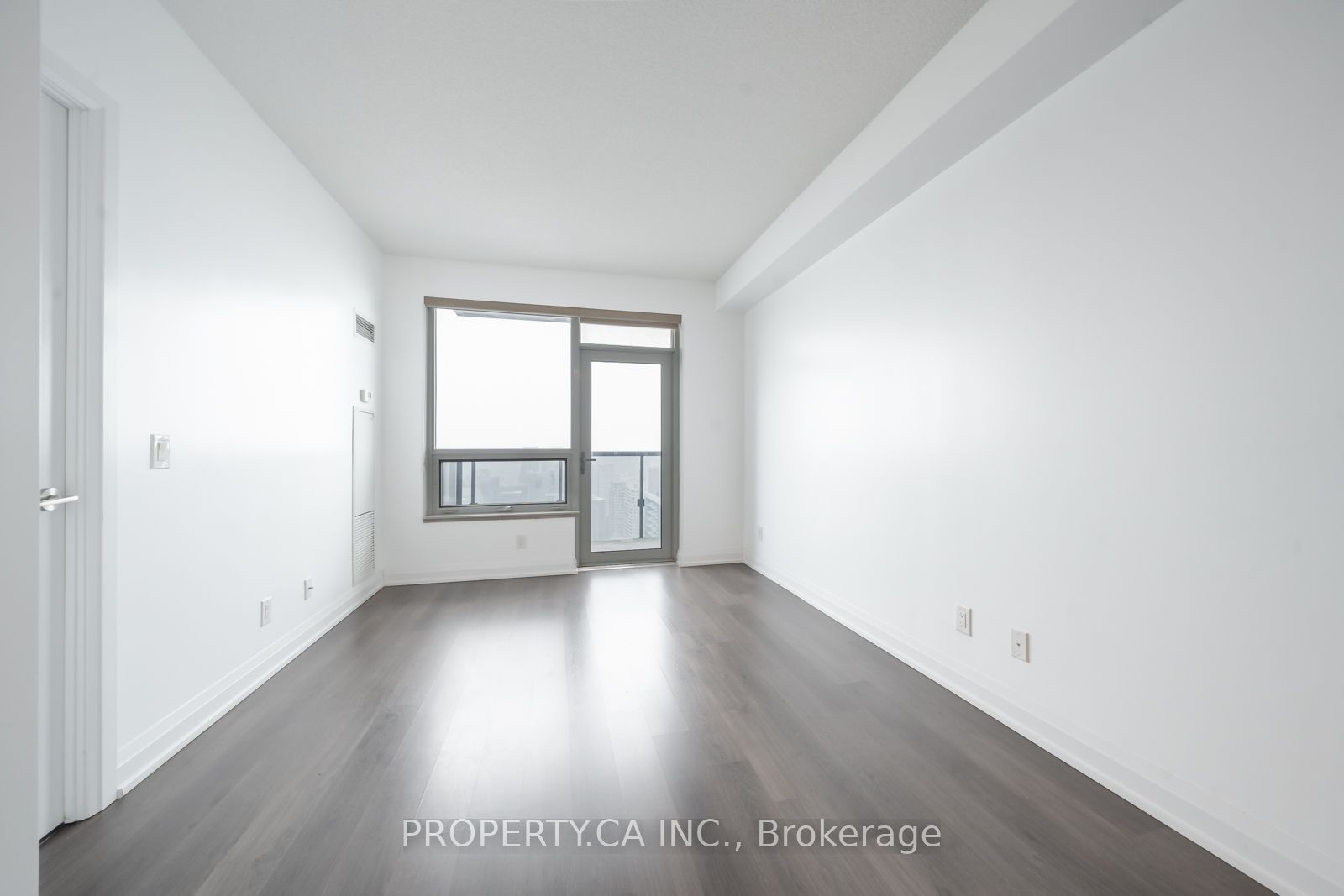 5 Sheppard Avenue E 4221 Property Photo 21