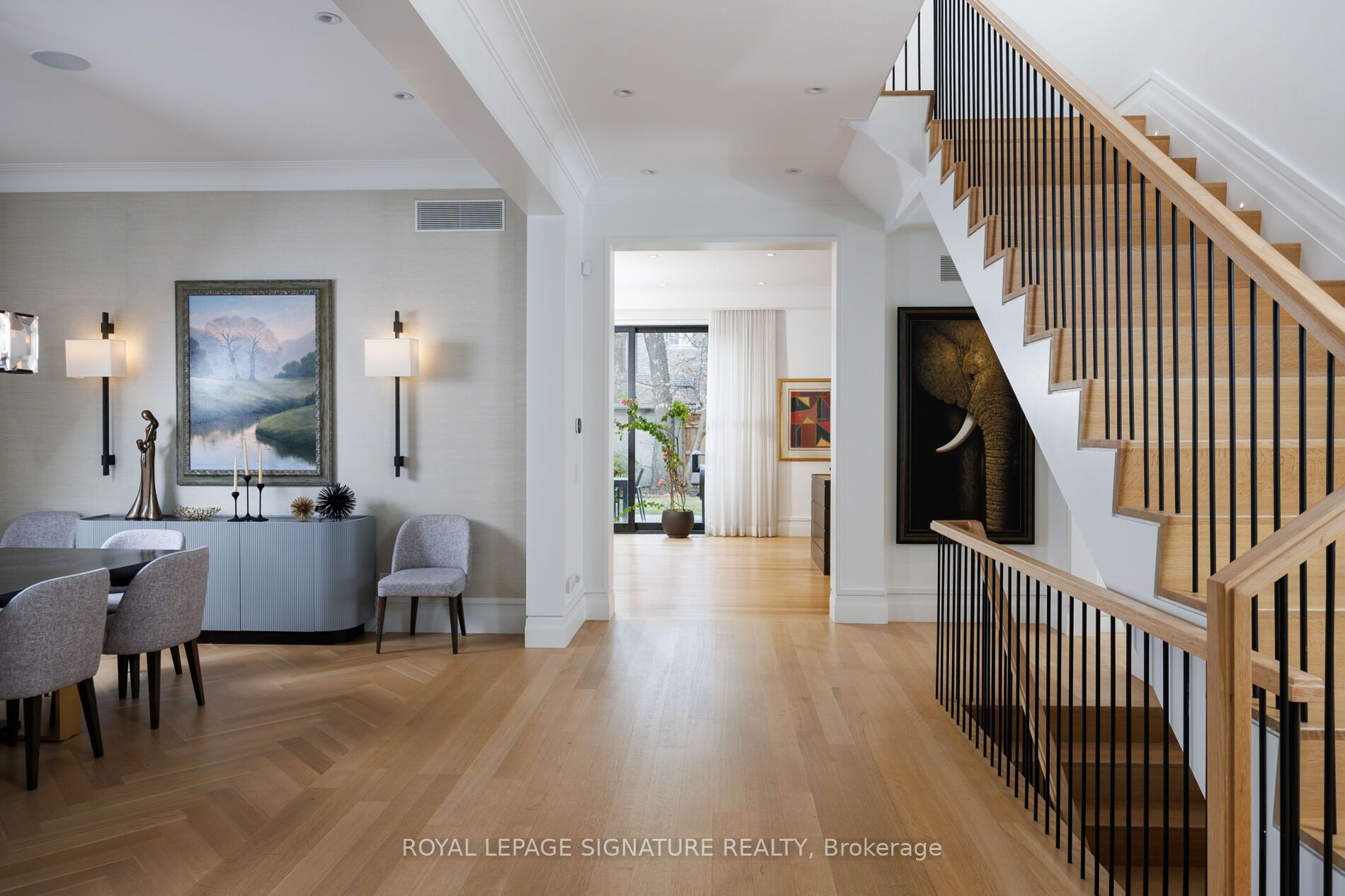 207 Strathallan Boulevard Property Photo 15