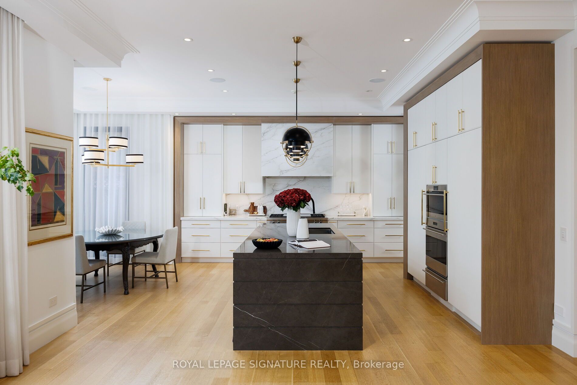 207 Strathallan Boulevard Property Photo 19