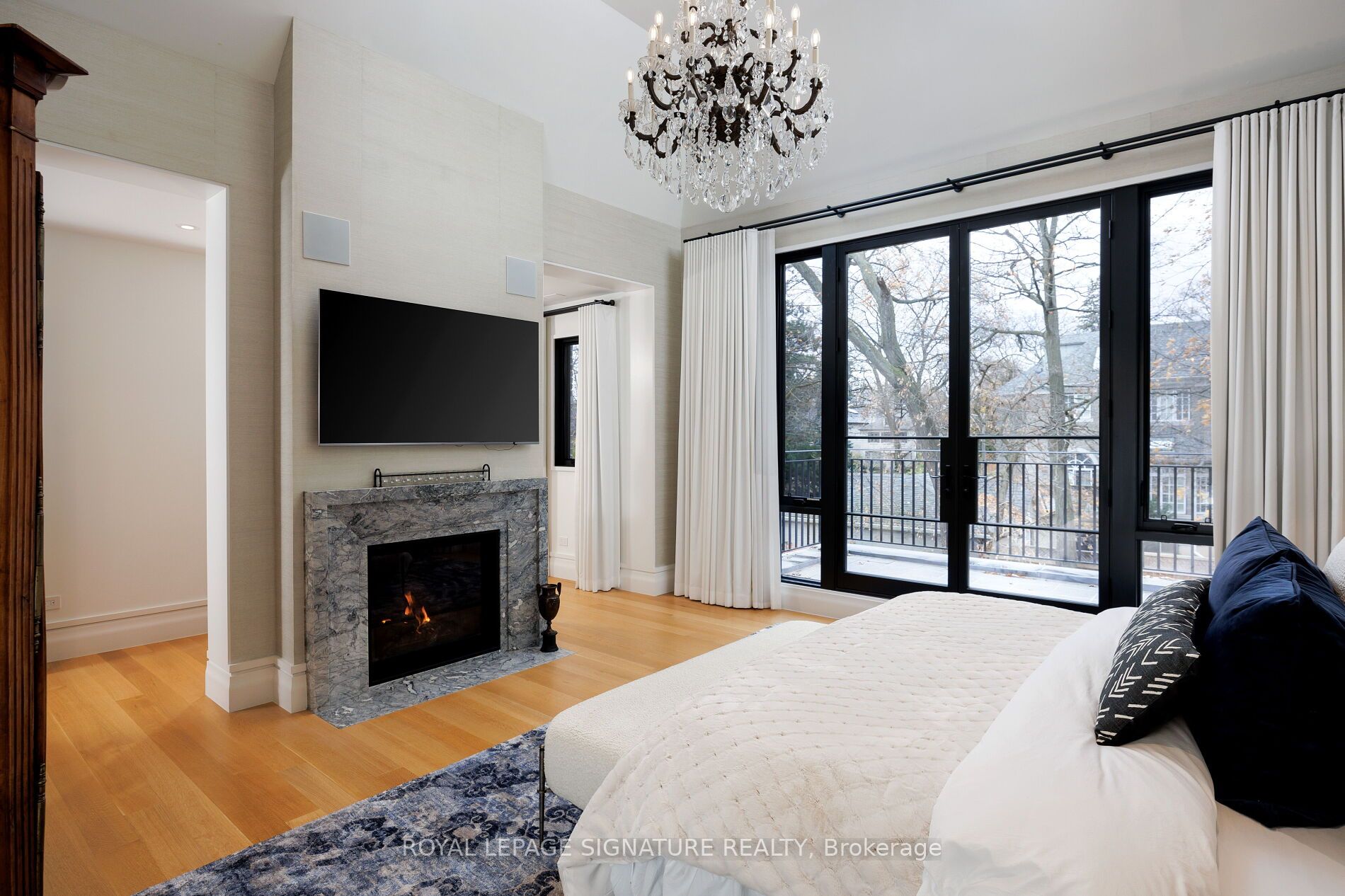 207 Strathallan Boulevard Property Photo 28