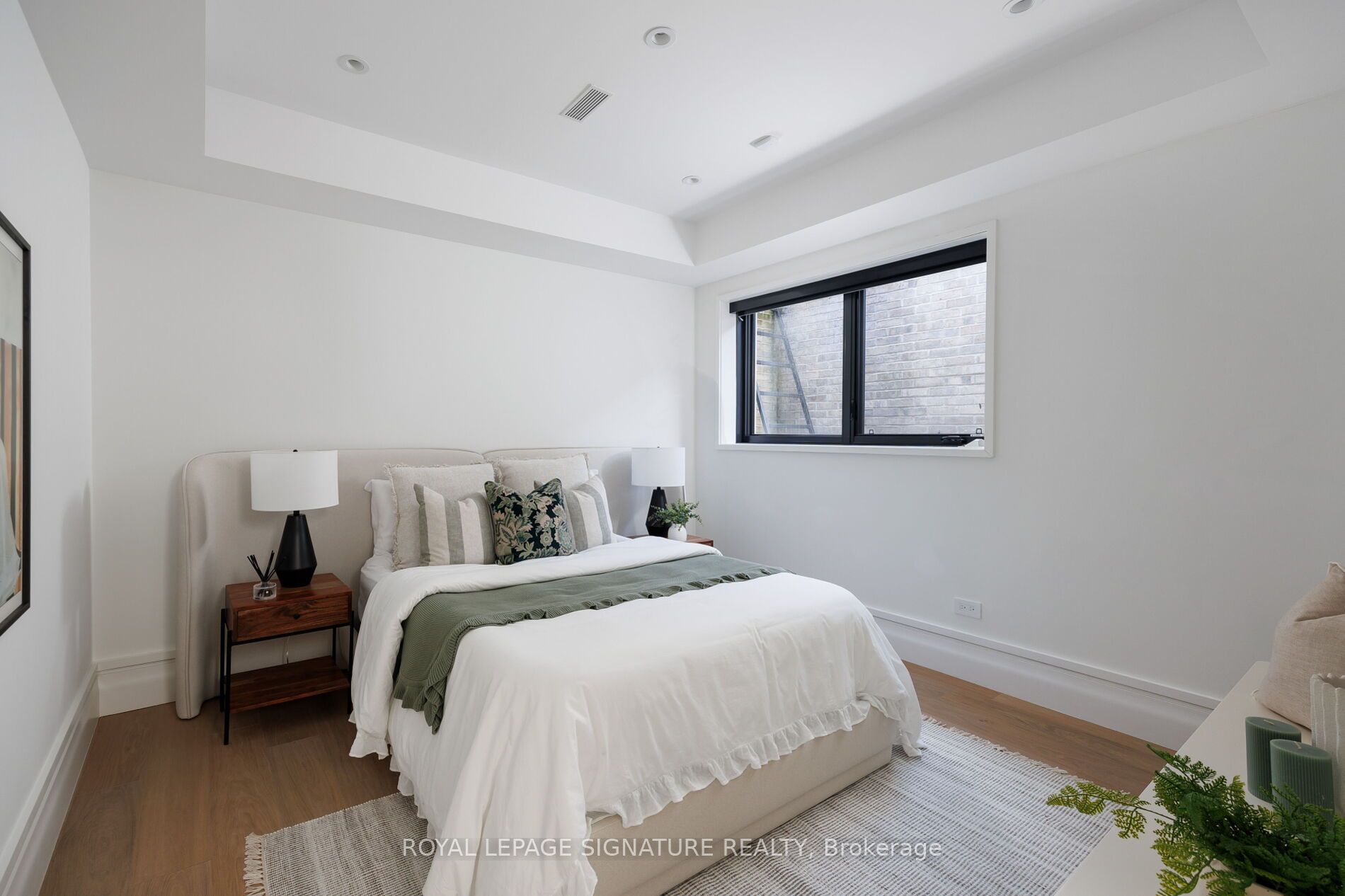 207 Strathallan Boulevard Property Photo 44