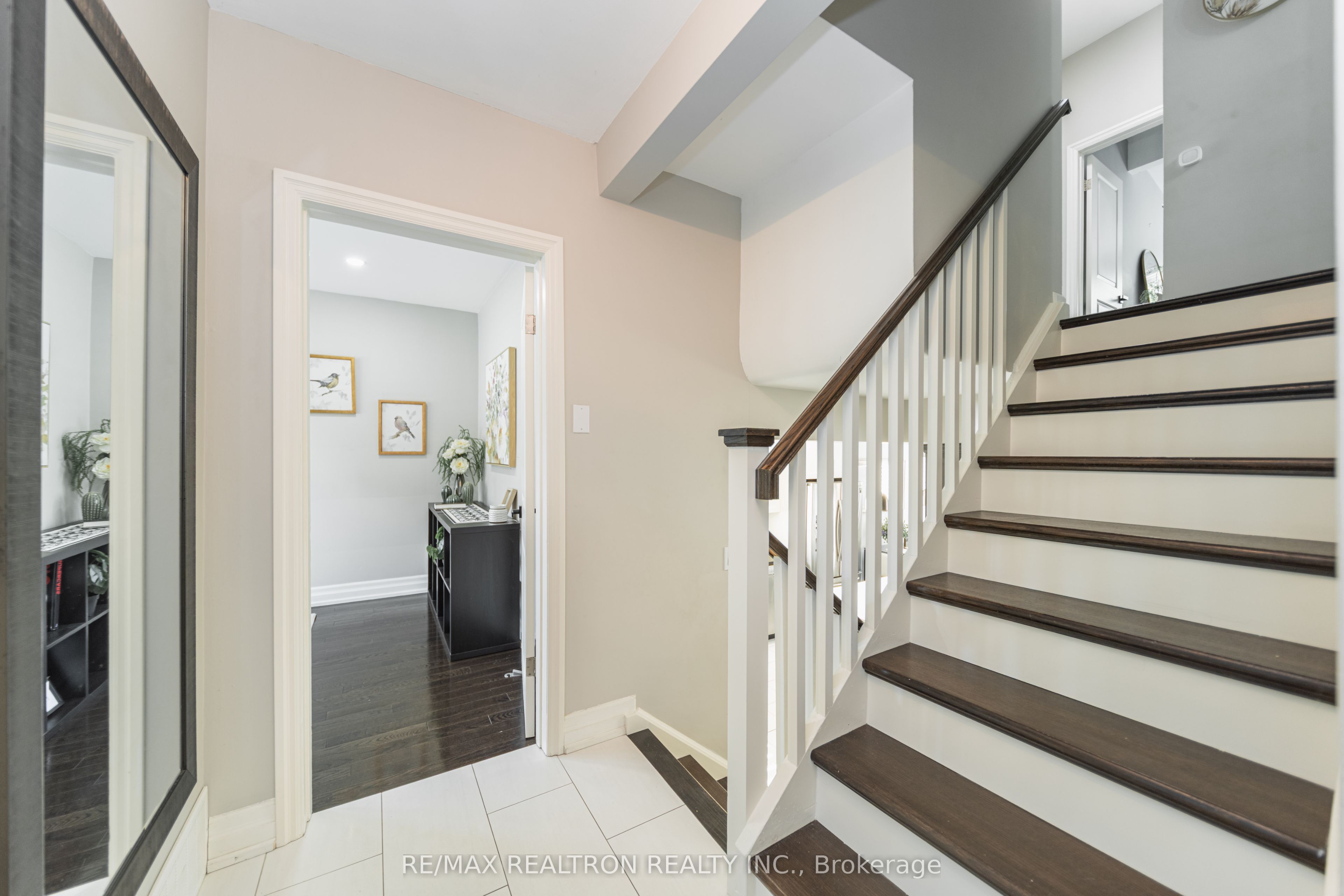 2 Lynedock Crescent Property Photo 4